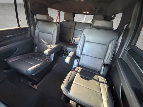 Used 2024 GMC Yukon XL Denali image 20