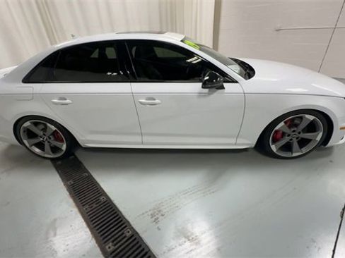 Used 2019 Audi S4 Premium Plus w/ Premium Plus Package image 9