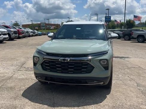 Used 2025 Chevrolet TrailBlazer ACTIV w/ Convenience Package FWD image 4