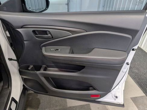 Used 2025 Honda Ridgeline TrailSport image 29