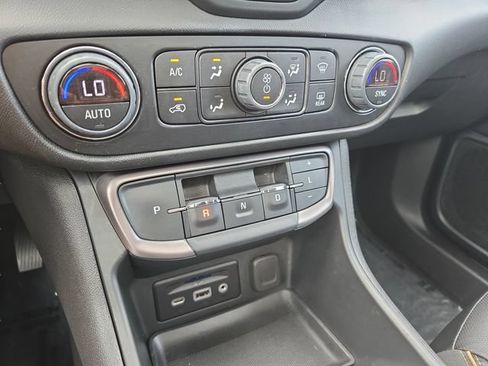 Used 2024 GMC Terrain AT4 w/ LPO, Floor Liner Package AWD/4WD image 28