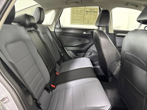 Used 2025 Volkswagen Jetta SE w/ Sunroof Package FWD image 28