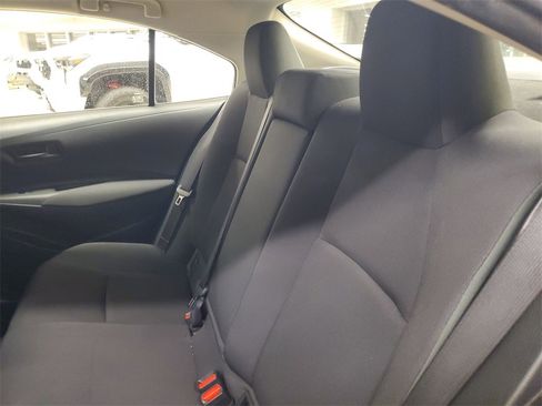 Used 2022 Toyota Corolla LE image 12