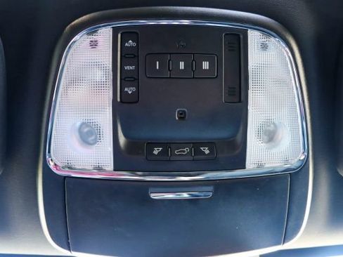 Used 2018 Jeep Grand Cherokee Laredo image 43