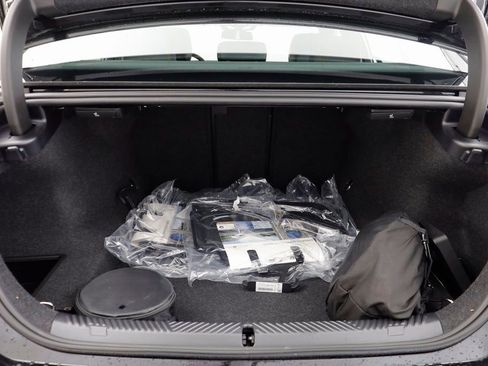 New 2026 BMW 550e xDrive w/ Premium Package image 17