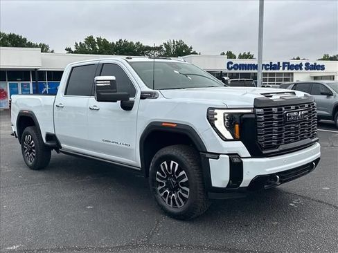 New 2026 GMC Sierra 2500 Denali Ultimate AWD/4WD image 2