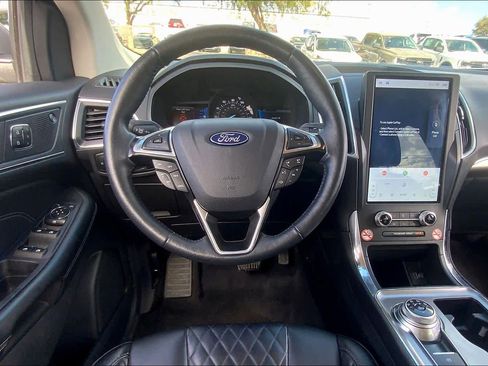 Certified 2024 Ford Edge Titanium image 5