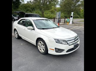 Used 2010 Ford Fusion SE image 1