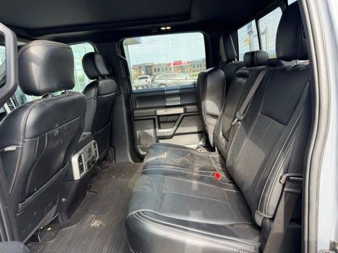 Used 2019 Ford F150 Lariat w/ Equipment Group 502A Luxury AWD/4WD image 9