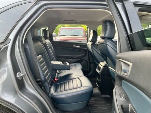 Used 2023 Ford Edge SEL w/ Sport Appearance Package AWD/4WD image 21