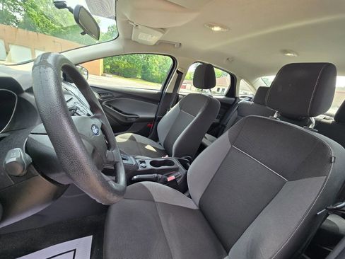 Used 2012 Ford Focus S FWD image 22