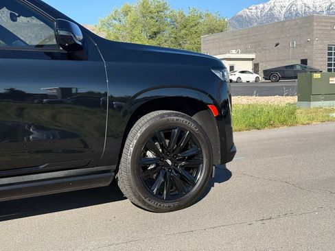Used 2022 Cadillac Escalade Sport Platinum AWD/4WD image 4