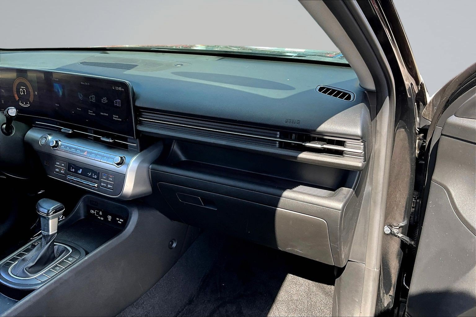 Used 2025 Hyundai Kona SEL FWD image 23