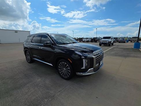 Used 2024 Hyundai Palisade Calligraphy FWD image 5