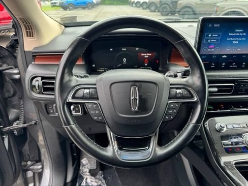 Used 2022 Lincoln Nautilus Reserve w/ Luxury Package AWD/4WD image 17
