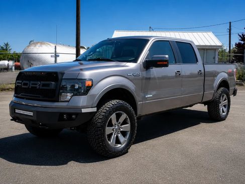 Used 2014 Ford F150 FX4 w/ Equipment Group 402A Luxury AWD/4WD image 3