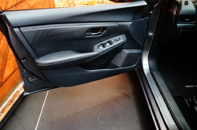 Certified 2025 Nissan Sentra S FWD image 31