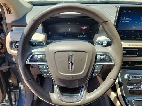 Used 2023 Lincoln Nautilus FWD w/ Premium Package image 23