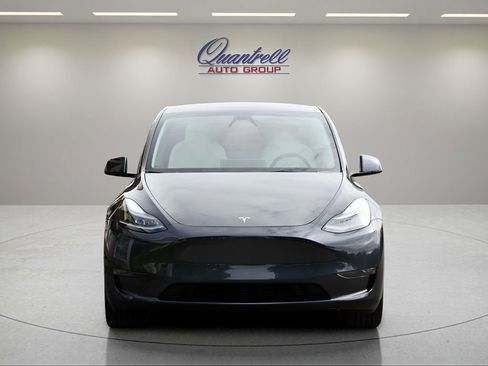 Used 2024 Tesla Model Y Long Range AWD/4WD image 9