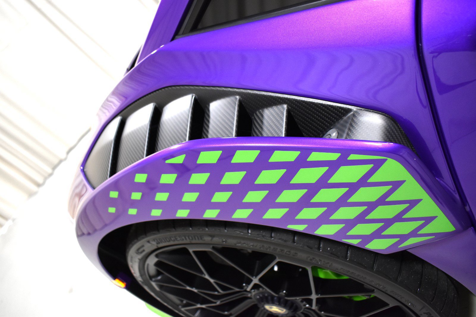 Used 2023 Lamborghini Huracan STO RWD image 16