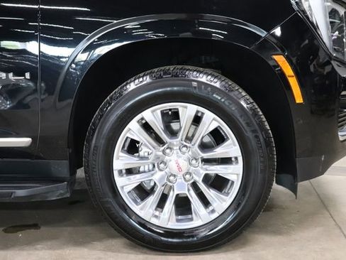 Used 2025 GMC Yukon Denali AWD/4WD image 41