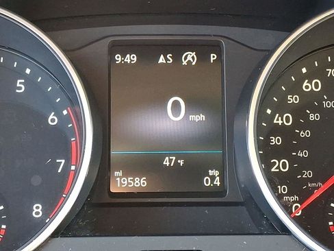 Used 2018 Volkswagen Tiguan SEL image 22