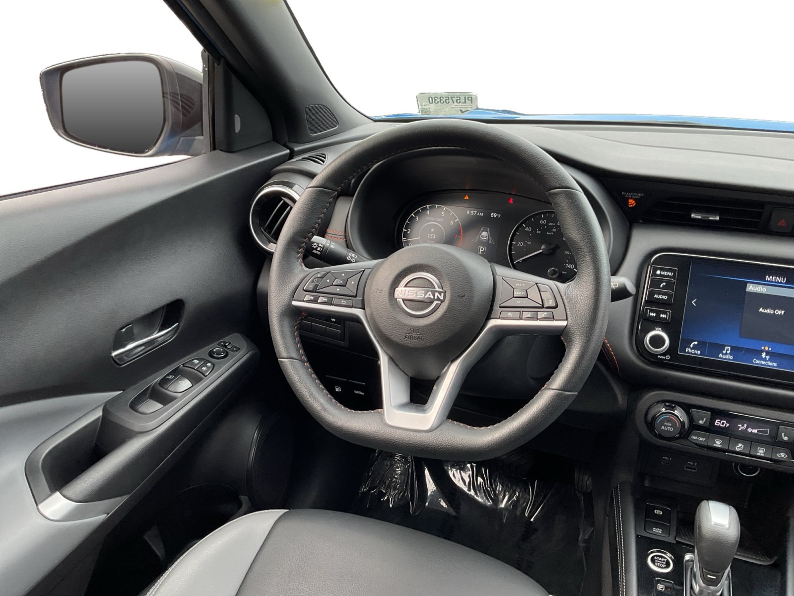 Used 2023 Nissan Kicks SR w/ SR Premium Package FWD image 11