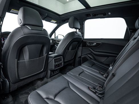 Certified 2025 Audi Q7 3.0T Premium Plus w/ Premium Plus Package image 16