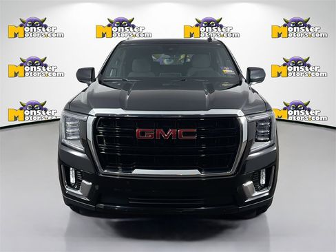 Used 2024 GMC Yukon SLE image 2