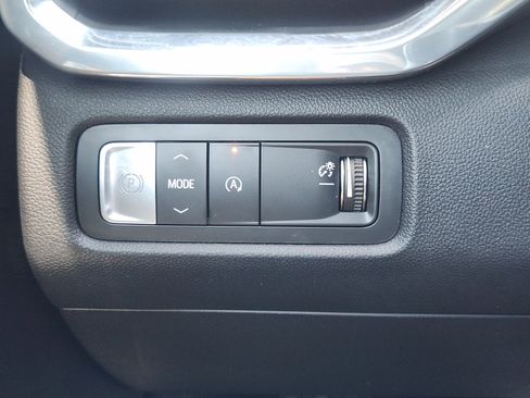 Used 2024 GMC Acadia Elevation FWD image 23