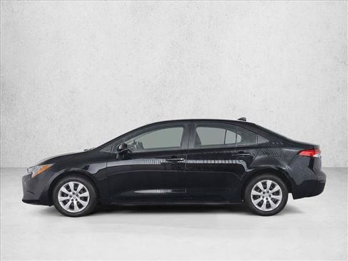Used 2022 Toyota Corolla LE FWD image 4