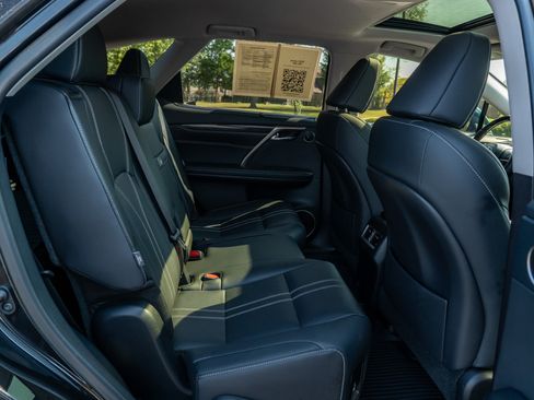 Used 2022 Lexus RX 350L Luxury w/ Accessory Package (Z1) FWD image 17