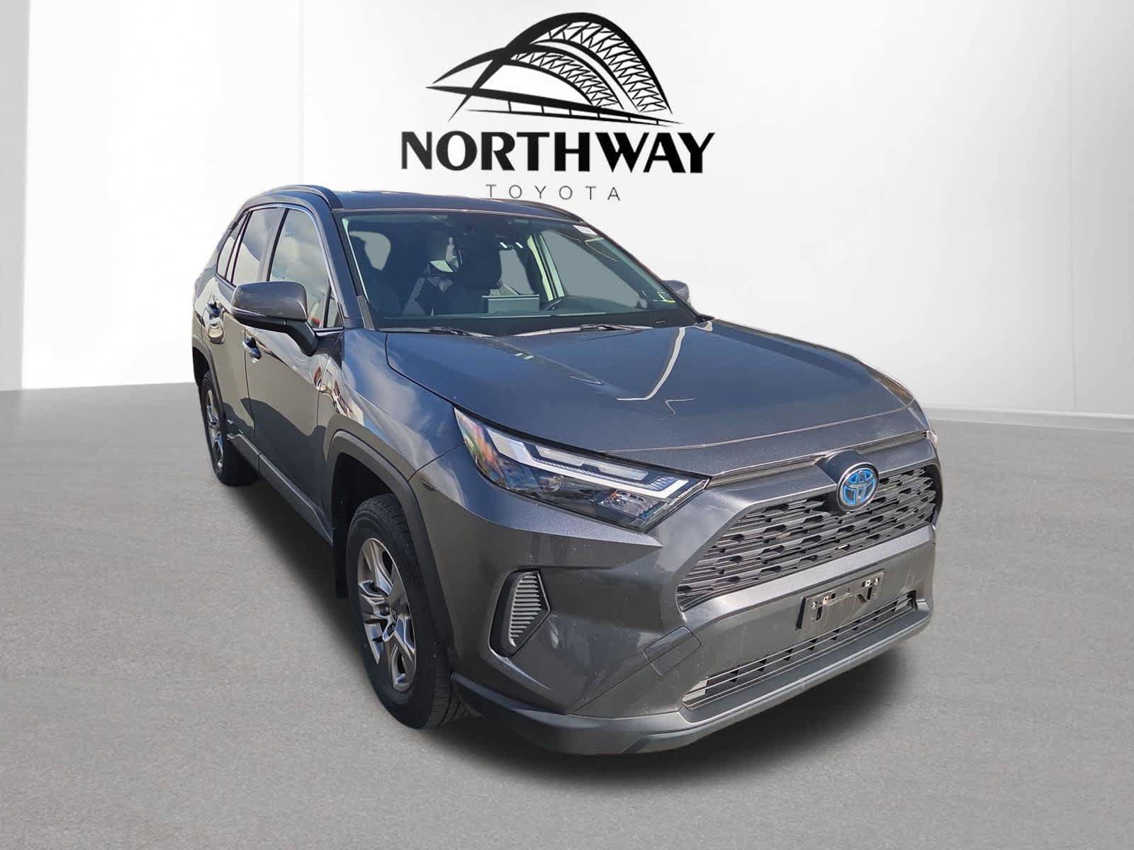 Used 2023 Toyota RAV4 XLE w/ XLE Grade Weather Package AWD/4WD image 1
