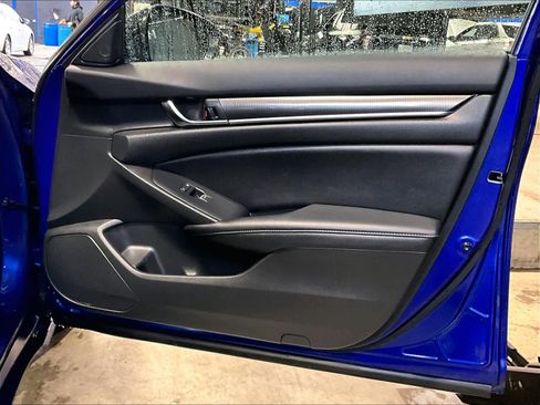 Used 2022 Honda Accord Sport image 12