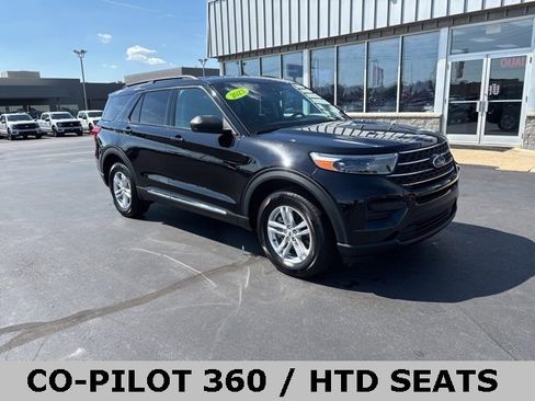 Used 2023 Ford Explorer XLT image 1