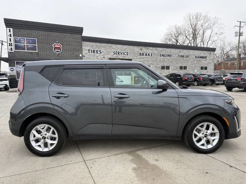 Used 2024 Kia Soul LX w/ Option Group 015 image 7