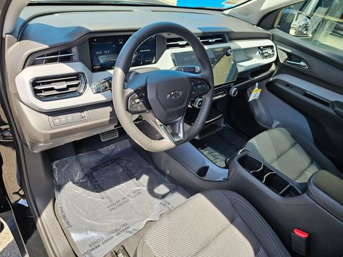 New 2027 Chevrolet Bolt LT w/ Comfort Package FWD image 19