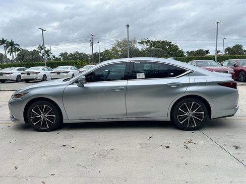 New 2025 Lexus ES 350 w/ Premium Package image 4