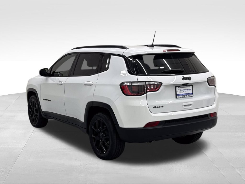 Used 2025 Jeep Compass Latitude w/ Altitude Special Edition AWD/4WD image 6