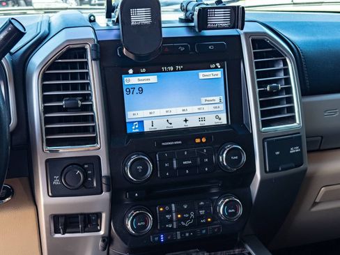 Used 2017 Ford F250 Lariat w/ Lariat Ultimate Package AWD/4WD image 11