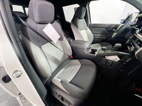 New 2025 Toyota Tacoma TRD Off-Road image 30