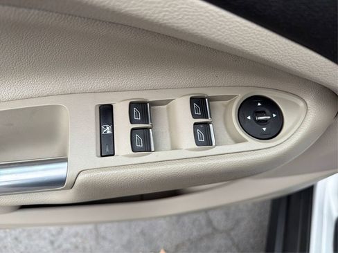 Used 2015 Ford C-MAX SE image 44