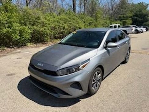 Used 2023 Kia Forte LXS image 14