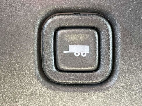 Used 2021 Chevrolet Express 2500 w/ Communications Package image 23