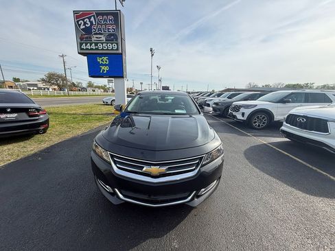 Used 2015 Chevrolet Impala LT w/ Convenience Package image 10