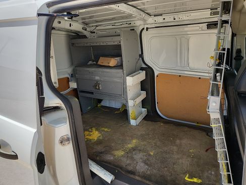 Used 2021 Ford Transit Connect XL FWD image 10