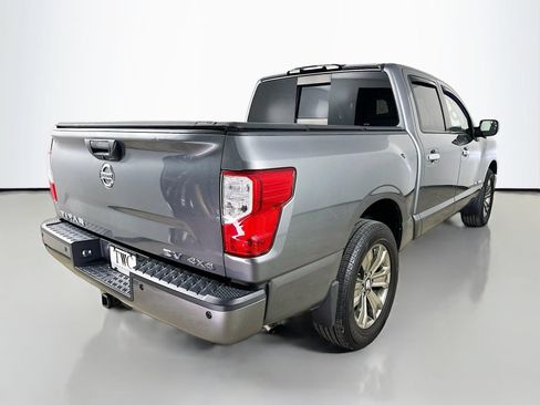 Used 2019 Nissan Titan SV w/ SV Convenience Package AWD/4WD image 5