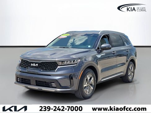 Certified 2024 Kia Sorento EX FWD image 3