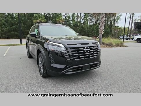 New 2026 Nissan Pathfinder SV FWD image 17