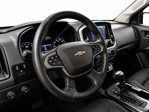 Used 2021 Chevrolet Colorado Z71 w/ Safety Package AWD/4WD image 12
